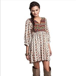 Host Pick🌟 Bohemian Long Sleeve Embroidered Dress